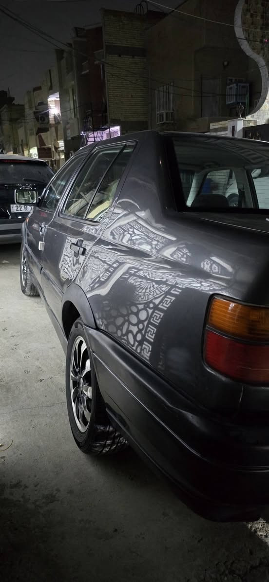 السلام عليكم
كولف فنتو للبيع موديل ٩٢ سنويته باسمي رقم انكليزي داخله هزه جديده سياره كامله ونظيفه وجاهزه محرك ١٨٠٠ 
للاستفسار
***********
مكاني بغداد الصليخ 
السعر٤٦
