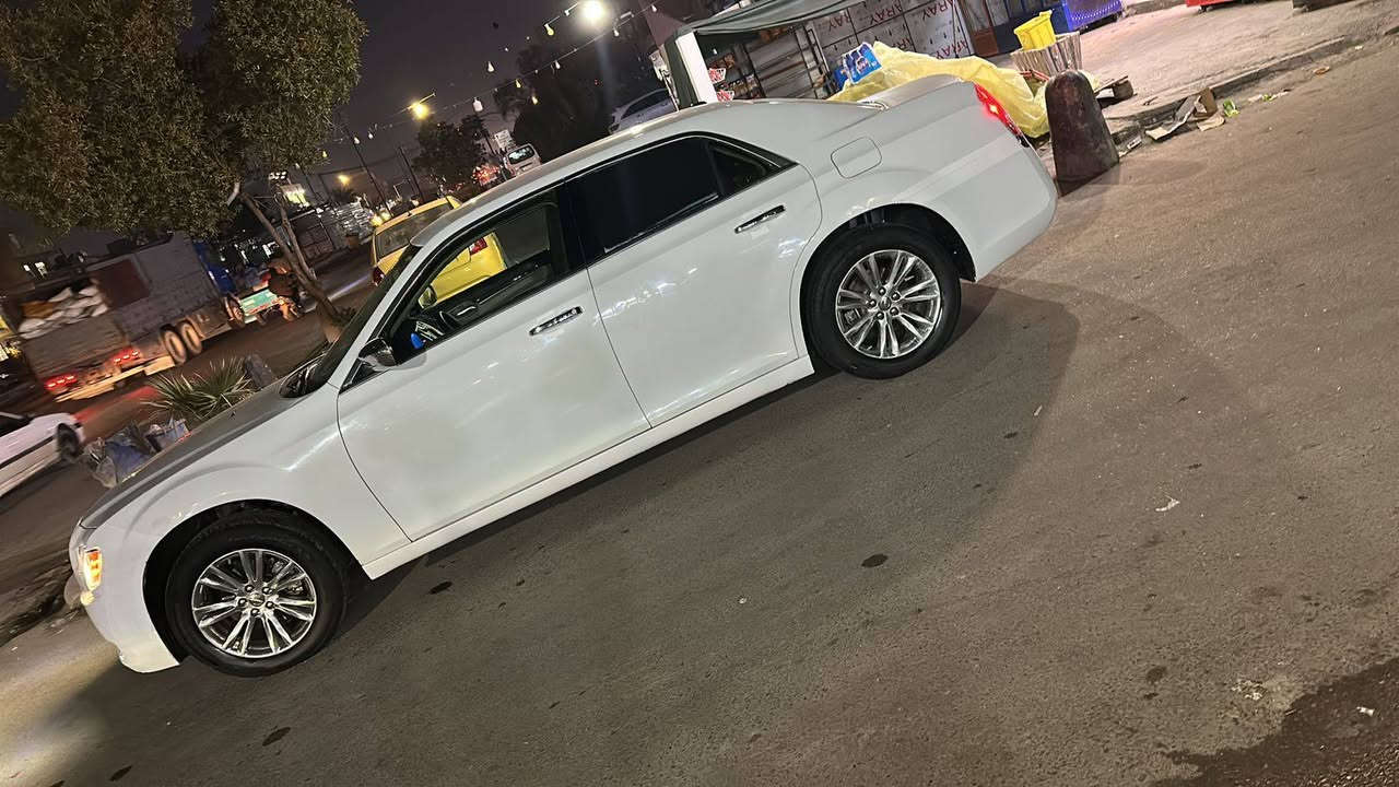 السلام عليكم مرخصت الدمن وبامه كفاله رقم بغداد بسمي بيه شبر صبغ باب مديل ٢٠١٢خليجيه  تخم تاير محرك كير الكسل تبريد جديد مشيه ١٦٥مكان بغداد سعره ١٧٥وبيه ها***********
