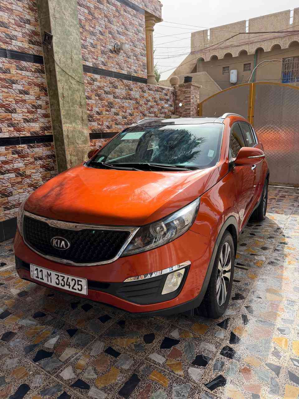 السلام عليكم
سبورتج 2013 خليجي 

فول مواصفات 

بصمة مع بصمة دخول أبواب  

بنوراما طكتين

كشن كهرباء 

كشنات جلد 

مانع انزلاق 

كروز سرعة 

تحك ستيرن جهتين 

محرك 2000 دوش 

رقم بغداد الجديد  هزة جديدة 

تحويل مباشر 

العنوان بغداد البلديات 

السعر 137 وبيها مجال بسيط 

***********
