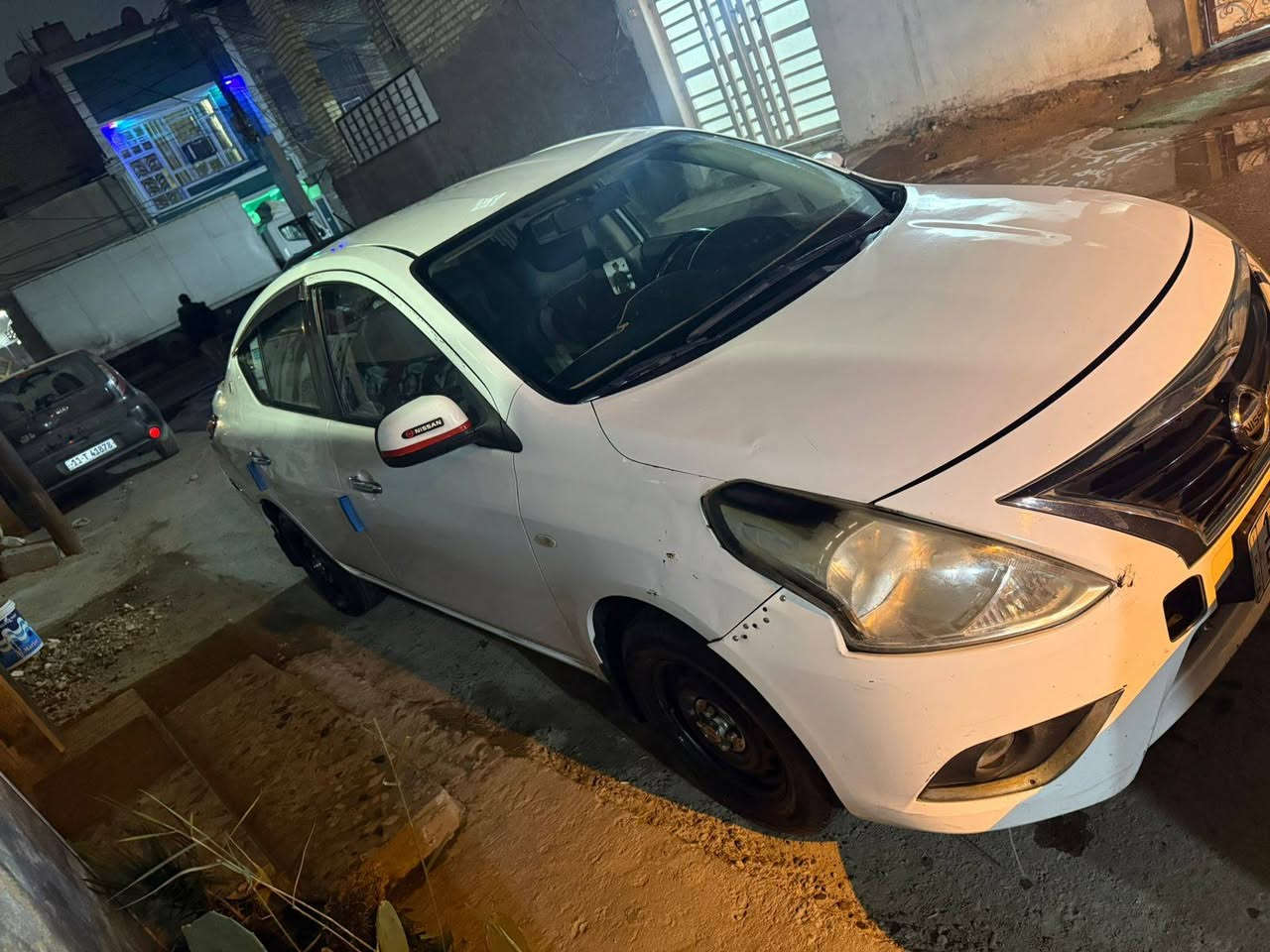 سلام عليكم نيسان سني سعر102
موديل 2018 كير محرك ما مفتوحات كهربايات تبريد بشرط مكفولة مغلفة جلد الارضية وبيها شاشة 
مابيها صبغ فقط بارد 3 مكانات وصغار بسمي رقم انكليزي مكاني بغداد البلديات  رقمي ***********
*********** بيهن واتساب
