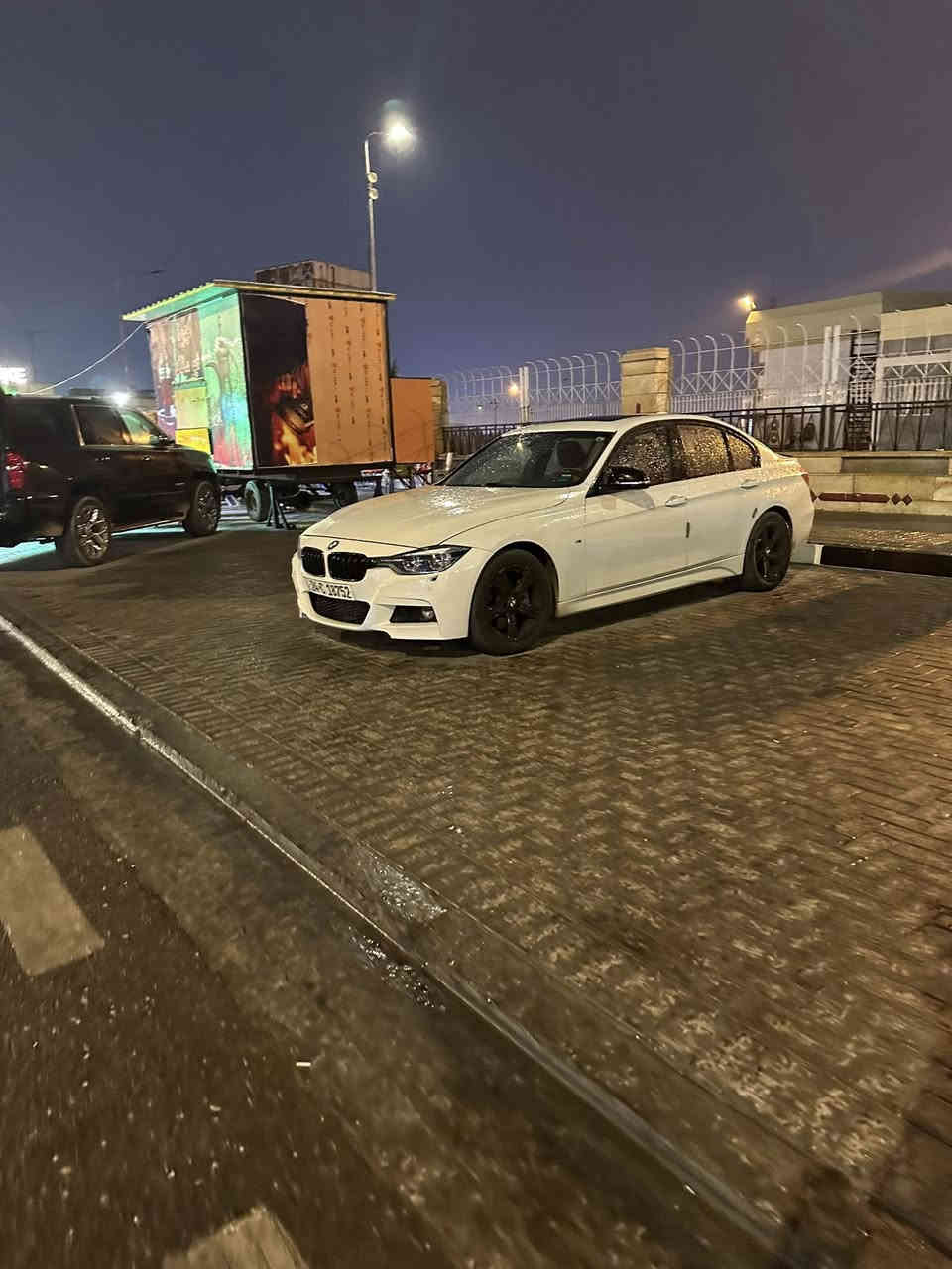 تم تنزيل السعر
‎bmw f30 xdrive 2016 للبيع او مراوس حسب الرغبه

محرك 4 سلندر توين تيربو 

M package اصل

‎تراك هاندلك بكج

‎ماشيةحالياً110  الف كيلو وليس ميل سيارة بدي ودواخل M

‎بكج حساسات امامي ، خلفي ، كاميرا مقاعد sport seats

‎لون احمر

‎أنارة داخلية لونين

‎بيها اربع انظمة قيادة + لانج كونترول تدفئة مقاعد + خزن ميموري+ تدفئة ستيرن شاشة جبيرة + ماوس جبير لمس

Hi-Fi premium سستم صوت

‎دخول بدون مفتاح + صندوق يفتح بلرجل عليها دبلات امامي وشمعات من الوكالة 

‎( نوزلات ، بلكات ، فيول بم ) اصليات وكل قطعه بيها اصلية

‎البريكات M performance + دسكات برمبو جديدة كروم اسود اصل على الجامه والقمارة اسود السيارة وارد كندي بيها بنيد مبدل بنفس اللون هنا بلعراق اندعمت عندي وصبغت جزء من الجاملغ عكس السائق مع تعديل بارد لا لغد ولا شاصي

‎واكو بارد صغير بل بابين ايضاً 

 والسياره نقوصاتها بسيطه ابيعها هيج

‎السيارة رقم دهوك جديد

‎والسيارة باسمي

السعر178$  
***********
مكان السيارة بصرة
