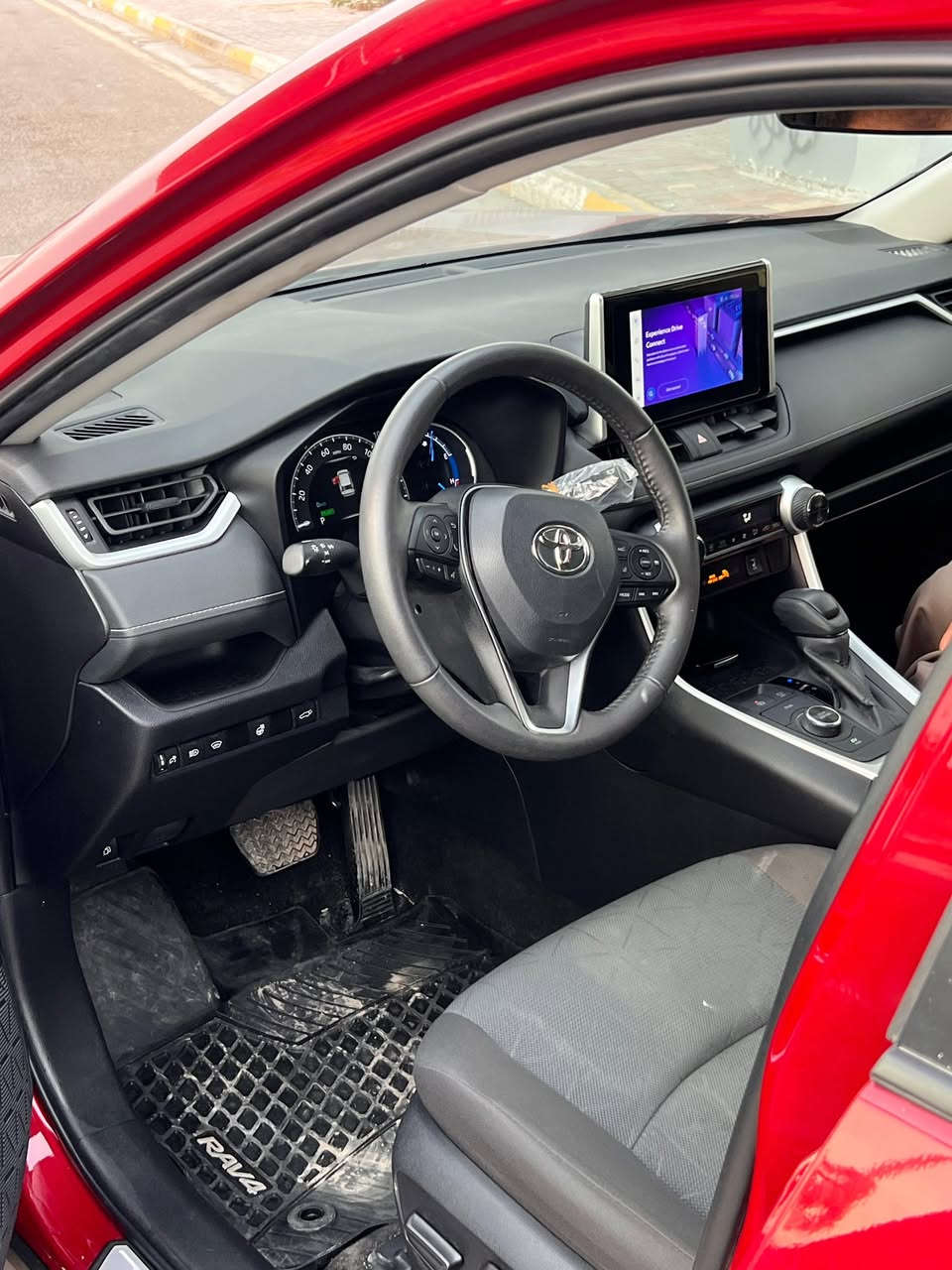 راف فور 2023 هايبرد XLE لون خمري
راف فور هايبرد للبيع موديل 2023 لون خمري 
محرك 2500 cc هايبرد 
ثلاث انظمة قيادة 
 فتحة سقف 
بصمه تشغيل 
بصمه ابواب 
كراسي كهرباء 
تدفئة كراسي 
اضوية اماميه زنون 
لد امامي زنون 
رادار امامي 
اوتو ستوب 
اوتو هاند بريك 
كاميرا خلفيه مع تحديد مسرب 
صندوق خلفي كهرباء 
تحكم ستيرن جهتين 
ستيرن تدفئة 
النقطة العمياء بالمرايا الجانبية
دفع رباعي 
بلوتوث اوامر صوتيه 
عداد السيارة 7 الاف
تبديل جاملغ يسار وبنيد نفس اللون 
كلير باب السايق من امريكا 
السعرر 210 ورقة 
رقم الشاصي مرفق مع الصور 
رقم بغداد بأسمي تحويل ثاني يوم 
( اعتذر عن المراوس للبيع فقط )
للاستفسار الاتصال .

‭+964 781 526 7400‬ ‭
