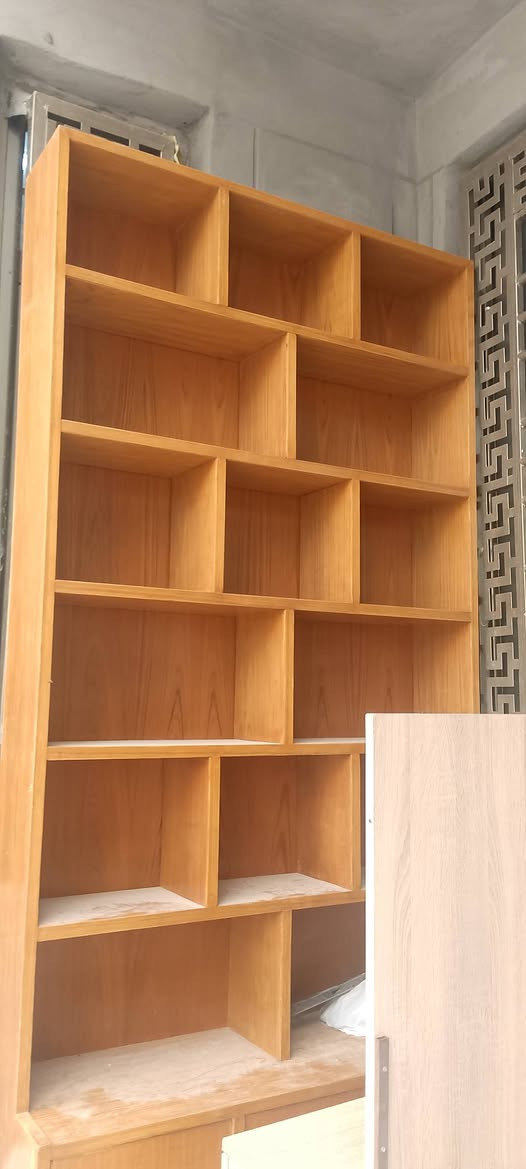 السلام عليكم مكتبه للبيع تحتوي على ست رفوف و3ابواب بالاسفل نجاره خشب عراقي 100% اشتريته 500الف اريد ابيعه ب250الف عنواني طويريج وما عندي أي توصيل ورجاءا بس اللي يريد يشتري يدخل خاص


**إذا كنت صاحب هذا الإعلان وتريد حذفه لأي سبب، رجاءا أرسل رسالة إلى الدعم الفني**