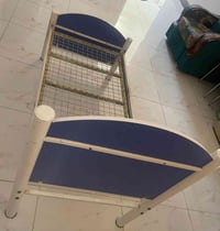 سرير أطفال • حديد • نوعية جيدة
