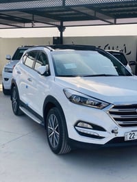 تكسون 2017 خليجي كوري بنرامه  شاشه تحكمات ستيرن  حساسات امامي خلفي  قط...