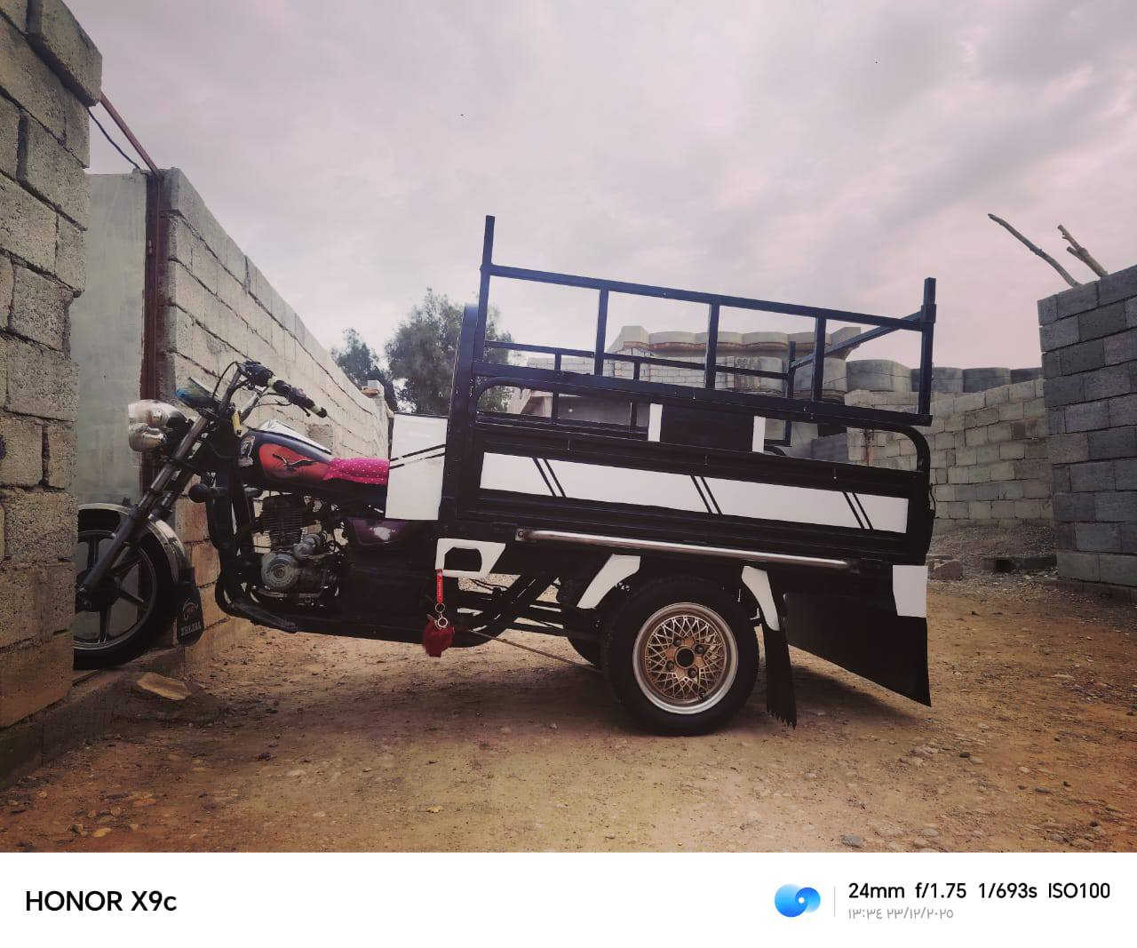 السلام وعليكم
ستوته للبيع موديل 18 
كامله بس بيهاا {باجات} مكاني حمرين
***********
