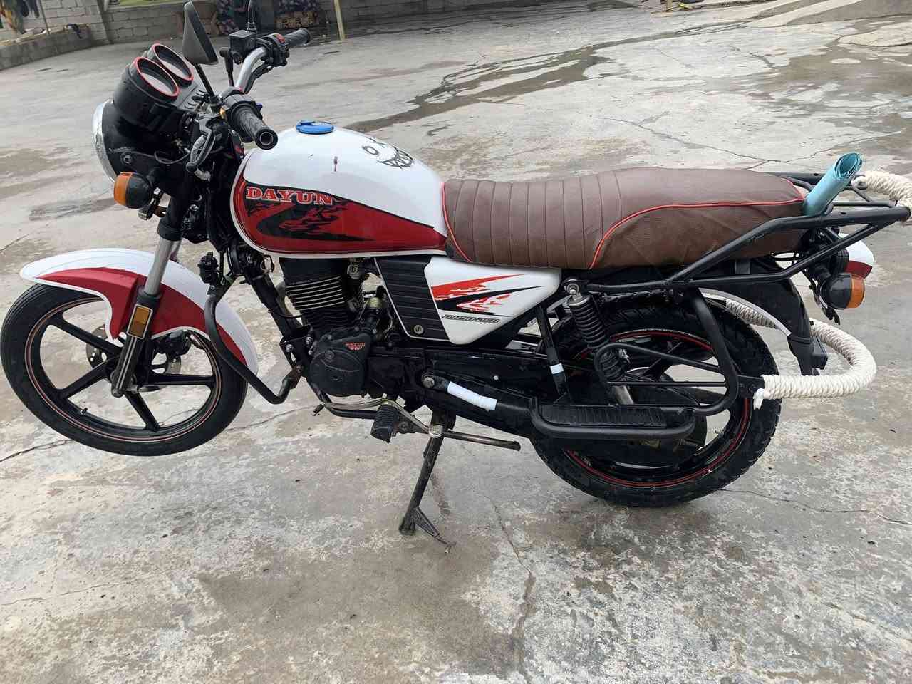 سلام عليكم دراجه دايوان
مديل ٢٢اوراق اصولي شرط ترقيم 
مكينة نعومه فول فول 
نصبتهة كدامك 
رقم ***********
