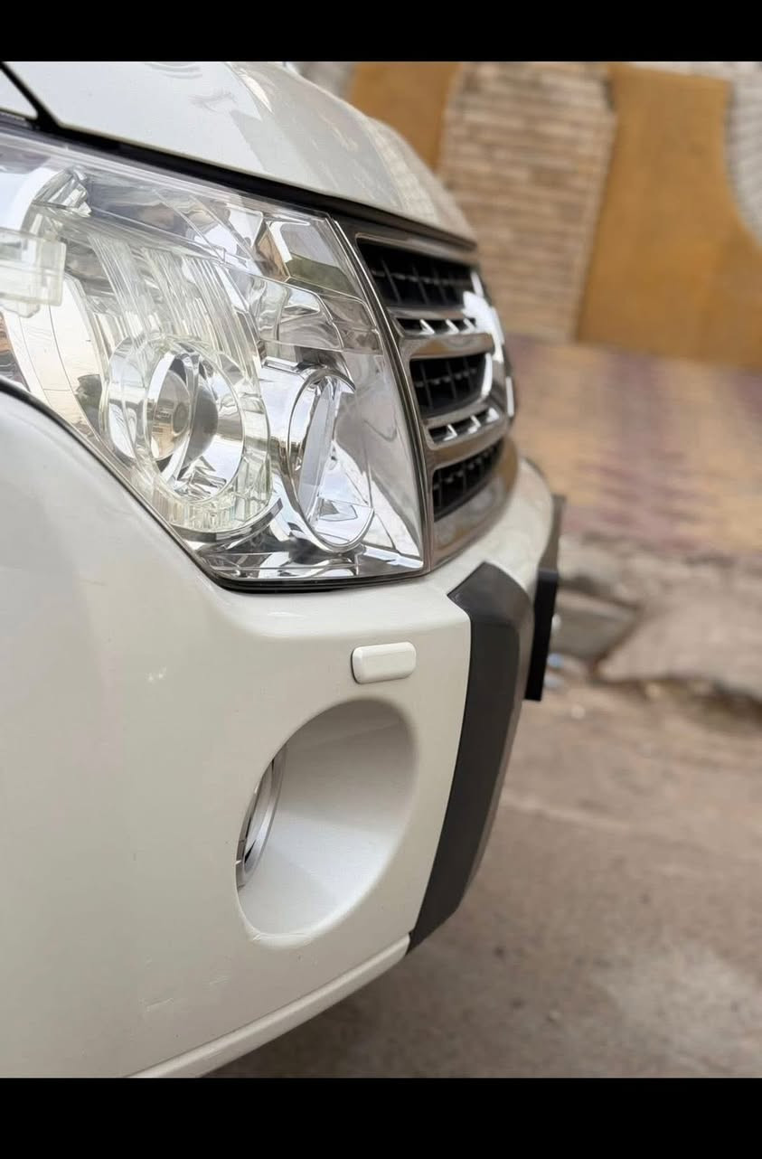 باجيرو موديل2010 حبتور سياره جديده ماشيه 75 بغداد مدينه الصدر *********** السعر 160 وبيهه مجال
