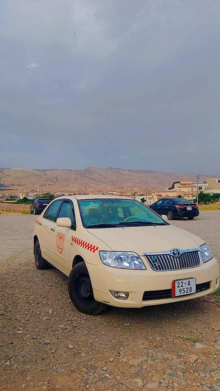 کڕوڵا تەکسی 2004گێڕ تۆماتیک. غازو بەنزین. شاشە ئایپاد.گێڕو مەکینە و تەبریدی بەشەرت. سەنەوی تا مانگی 10/2029نوێیە.
جەمپێکی زۆر خەفیفی پشتی هەیە.پێشی لێدانی نیە بۆ جوانی کراوەتە 2007. چوار تایەی نوێی بۆ بەستراوە. ماڵی کاسبیە.نرخی 107و معمەلە. *********** كويسينجاك, أربيل
