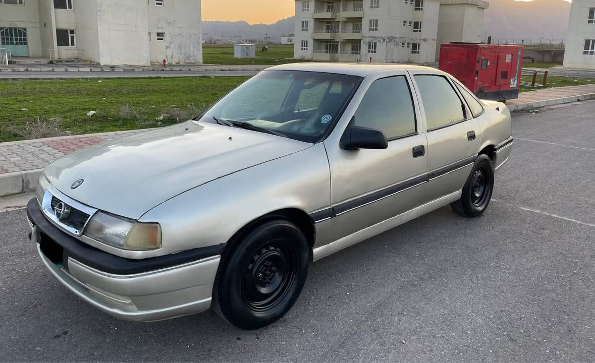 ئوپل موديل١٩٩١
مةكينه١٨
سةيارةكة علوجة بةشةرتي  كيشي مةدةني
گيرو مةكينه بةشةرت
توندو تول
كارةباي مةزبوت
چوار بةر دةگاي خاوين
بةرگة كوشني نوي
موس برانةووة
وةرگةران دةعم بةشةرت
دةعامي ٩٥
هوكي بيلاد
سعرى18
***********ع بشدار, السليمانية
