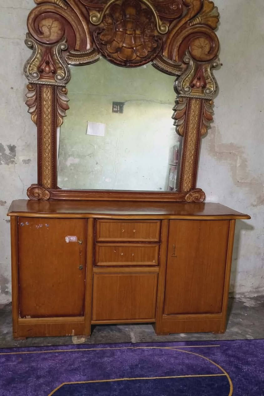 السلام عليكم
غرفه اخشاب تفصال عراقي صاج
٤ قطع
كنتور ٥ أبواب
ميز تواليت
زاويه
جربايه
مستعجل على بيعتها
للتواصل ***********
او علق واني اراسلك
