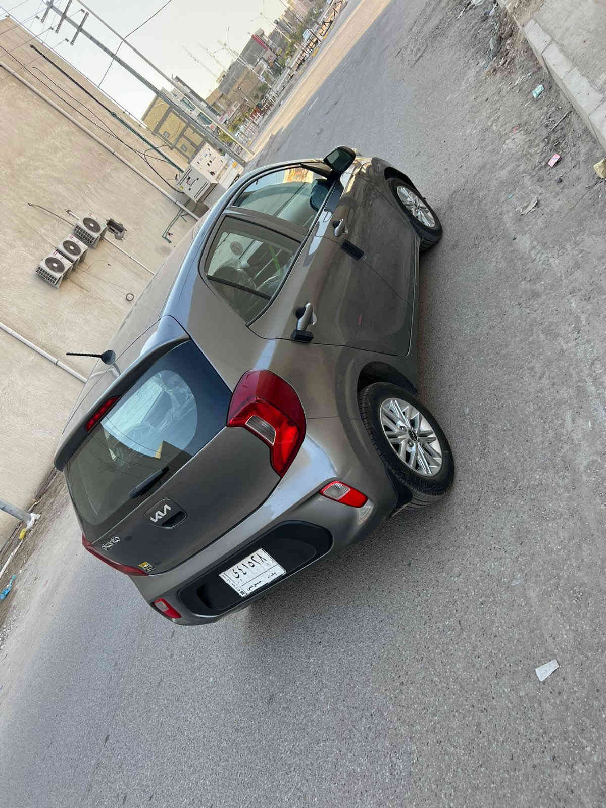 السلام عليكم 
بيكانتو للبيع 2023 خليجيه
ماشيه 23 الف فقط 
مطلوبه للمصرف استقطاع مباشر وكاله ثاني يوم 
بيها تبديل بنيد وجاملغ امامي 
وصبغ جاملغ وباب خلفي 
مواصفات الخليجي معروفه 
سياره نضيفه وجديده 
السعر 100 ورقه 
للاستفسار 
***********
