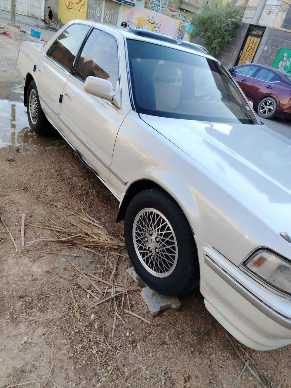 كرسته كصيف للبيع مكينه 2500 سياره نظيفه مابيها حادث رقم بصره انكليزي بسمنه تخم تاير جديد حداديه جديده لايت زنون السعر 50وبيها مجال بسيط المكان البصره قضاء المدينه***********
