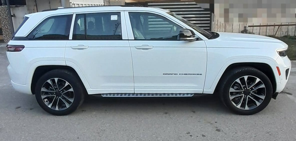 ٱلسلام عليكم
جيب گراند شيروكي موديل 2022 وگالة هارلم خليجية
فئه (OVERLAND) 
5راگب السيارة مغلفة(PPf) 
ابو الضماטּ 10سنوات 
السيارة مگفوله من
{ الصبغ والبارد ولشخوط} 
ماشية 30 الف 
موصفاتَ السيارة 
فول واحد ؏ واحد 
رقم بغداد 
رقم الهاتف ***********
