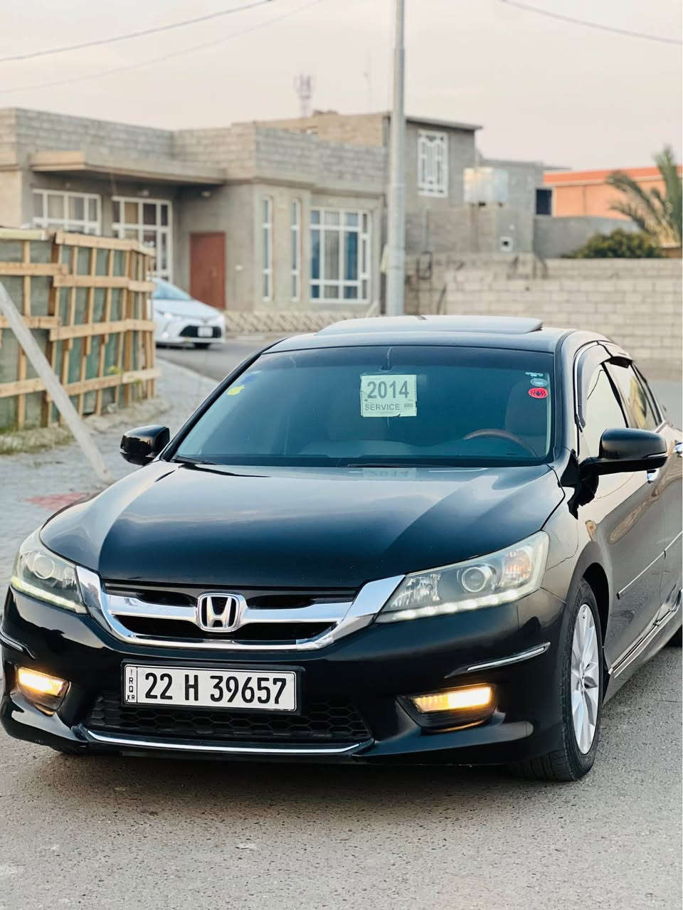 السلام عليكم

اكورد. 2014. خليجي 

فول مواصفات واحد ع واحد. 

مكفوله من صبغ وتبديل وبارد 

كيررر محرك. كفاله. 

صدر امامي خلفي جديد. 

هزه جديد. ورقم جديد. تحويل ثاني يوم 

السعر. ١٢٧ وبيها مجال. 

مكاني صلاح الدين الضلوعيه 

الاتصال *********** سامراء, صلاح الدين
