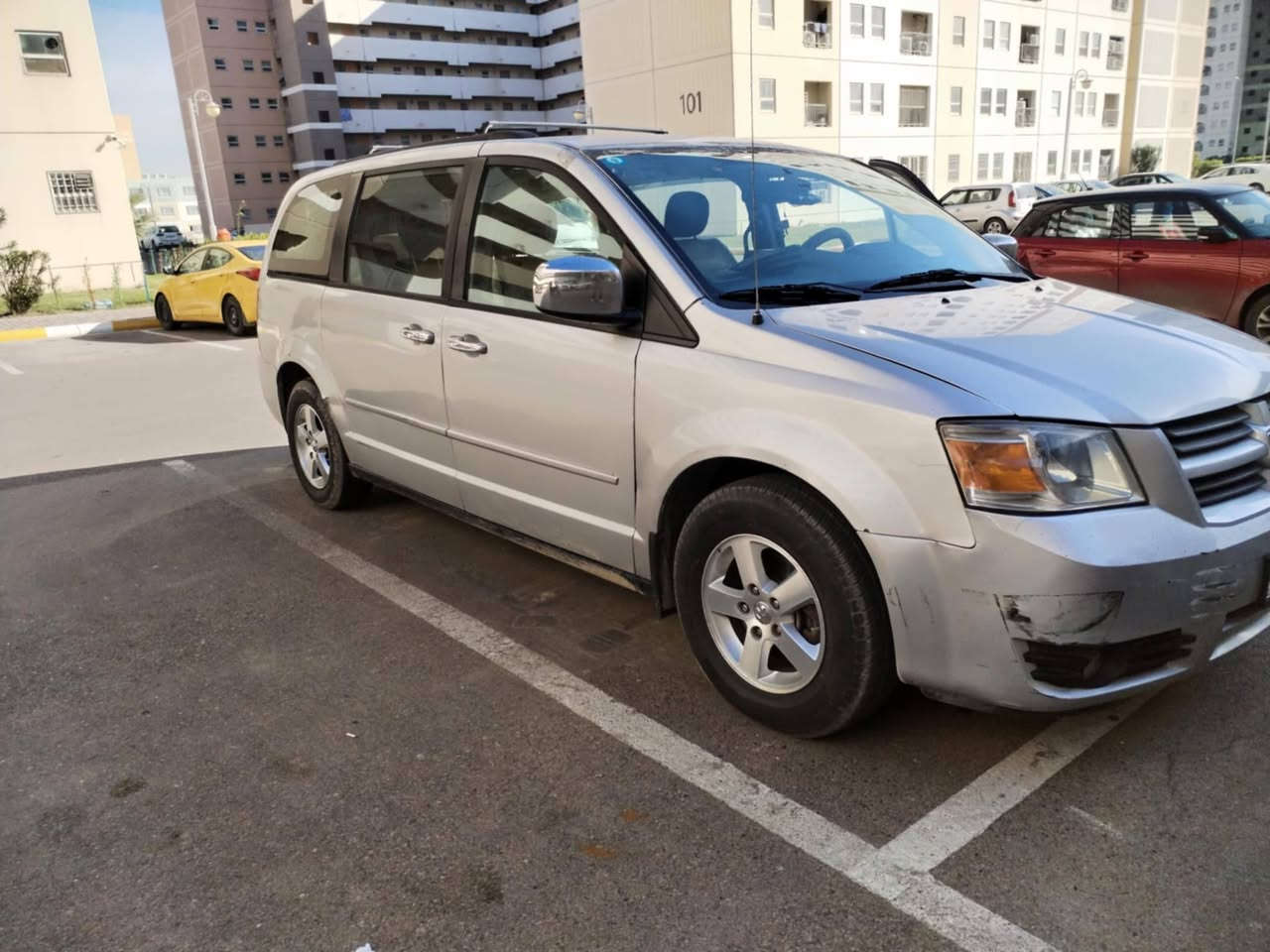 دوج كرفان 2009 محر3800كير ومحرك شواصي لغود مكفولات مصبوغه حزام رقم نكليزي هزه جديده  شرط التحويل للبيع اومراوس بسياره زغيره السعر 90 بيه مجال بسيط اتصال عل الرقم ***********
