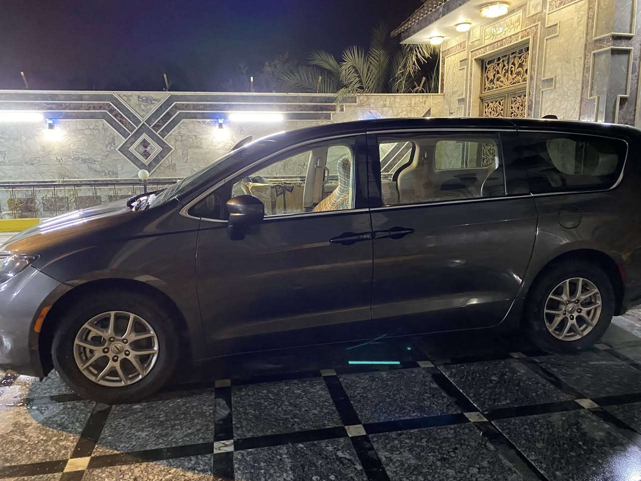 السلام عليكم
كرايسلر فيوجر
مديل 2023
موصفات السياره
شاشه
مداخل تابسي 
كاربليه 
البيبان كهرباء
 جنطه كهرباء
كرسي السايق كهرباء
  رقم بصره بسمي
ماشيه السياره 38ميل
السياره كلين تايتل يعني بدون حادث
 السعر 235 وبيه مجال
العنوان البصره
رقم الهاتف (***********) ليث تصال وتساب
