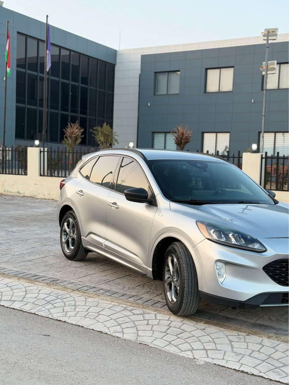 فۆرد ئیسکەیپ مواسەفات ST line ✅
مۆدێل: 2023
رەقەم هەولێر بەناوی خۆمەوەیە تحویل + غرامەبەشەرت
شاشە گەورە 
گێچ دیجیتاڵ 
گێڕی ڤۆلیۆم 

Auto Start stop✅
٤ مۆدی لێخوڕین
لایت عەدەسە 
بەگلایت لید 
بەسمە 
شەغال 
ڕاداری پێش و دواوە 
ڕاداری ئاوێنەکان 
کوشن جلد 
کوشن هیتەر 
سوکان هیتەر 
تەنها پانۆراما و دەبڵ اکسل نییە 
 ۲۲ هەزار میل ڕۆشتوە
یەک پەلەی بۆیاخە دوو پەلە تحدیل ۲ پارچەی گۆراوە بە بیلاد 
سعر 142 گەڵا و مەجال 
0750 184 1172 
0770 133 3183 رانية, السليمانية
