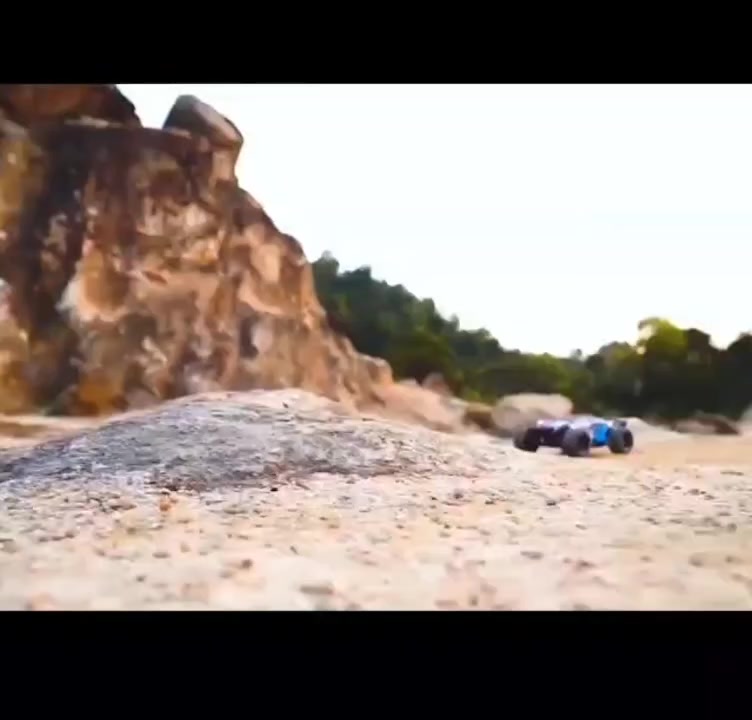 سيارة تحكم عن بعد بمقياس 1:18، سيارة للمبتدئين من البالغين والأولاد، شاحنة سباق للطرق الوعرة بمحرك معدني بالكامل، سرعة 40 كم/ساعة، سيارة تحكم عن بعد رباعية الدفع مع بطاريتين، سيارة تحكم عن بعد سريعة للبالغين
السعر 45 الف


**إذا كنت صاحب هذا الإعلان وتريد حذفه لأي سبب، رجاءا أرسل رسالة إلى الدعم الفني**