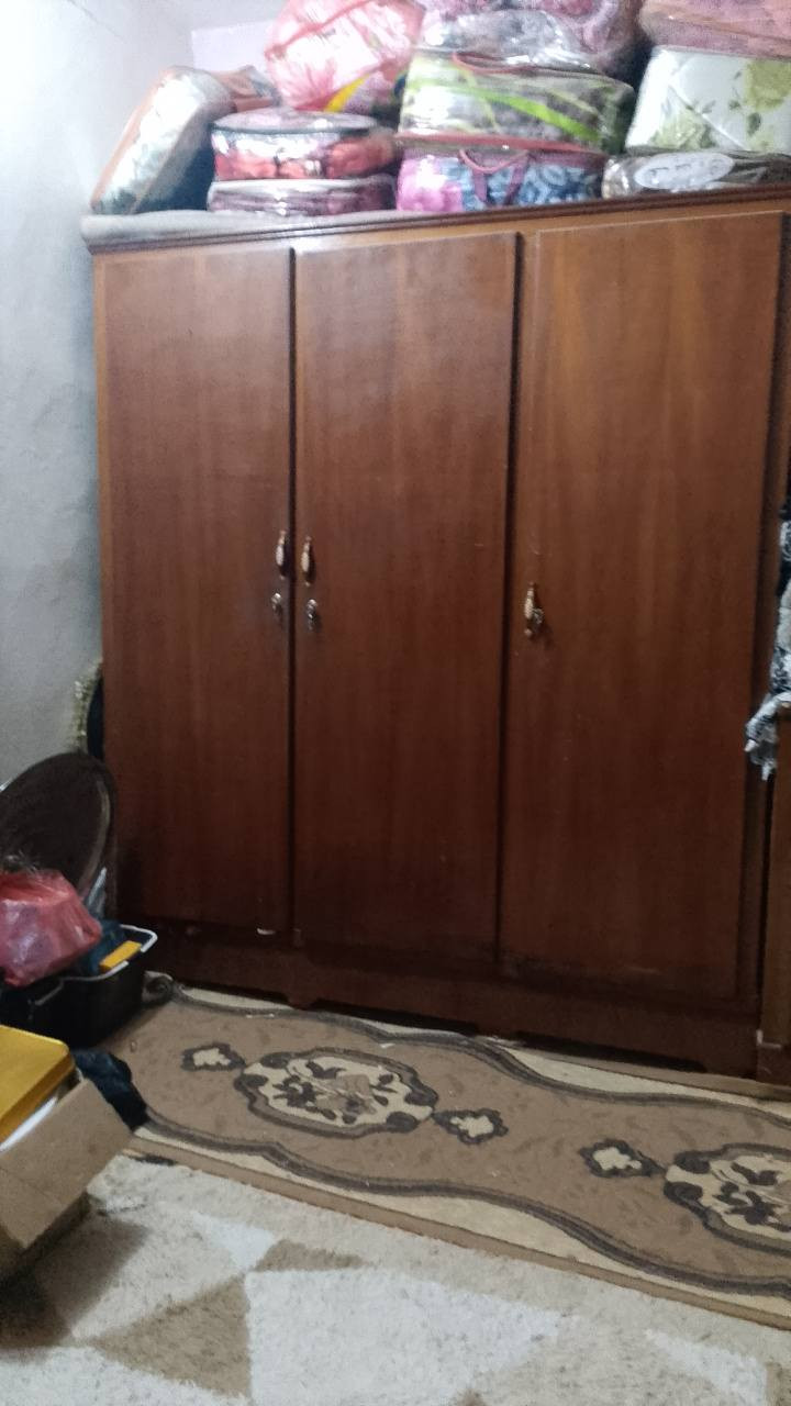 السلام عليكم) كنتور نجاره 3 بيبان نضيف كلش
السعر 130 ) ***********  رقم واتساب
