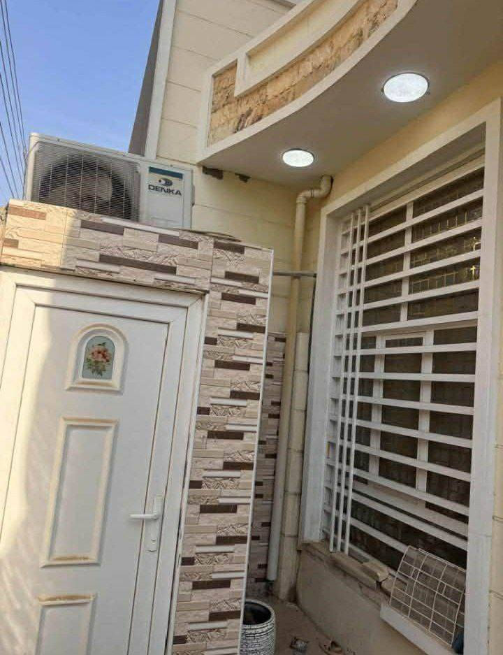 بيت للبيع – طابو صرف
📍 الموقع: حي الأساتذة الثالثة
قريب من شارع الحسينية

🏠 المساحة: 100 م

🏗 سنة البناء: 2024
🧱 الحالة: نظيف جدًا
🔹 التفاصيل:
طابق ونص
الطابق الأرضي:
غرفة + صالة + مطبخ + كليدور
الطابق العلوي:
غرفة واحدة
عرض الشارع: 10 م
الشارع حاليًا رصيف وسبيس (بدون تبليط)
📞 للاستفسار:
***********
