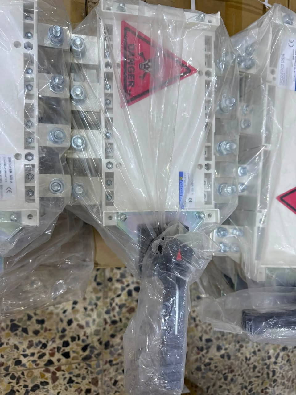 متوفر جنجات socomec✅
1600A
1250A
1000A
630A
400A
250A
160A

للطلب والتواصل على الواتساب ***********📞
***********📞

