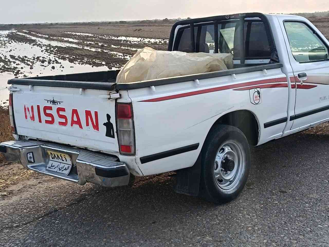 سلام عليكم نيسان لبيع موديل 2008. مكفوله بيه طخات بسيطه وضح بل صور رقم ربيل مكان سياره ميسان السعر85 بيه مجال الانتصال ***********
