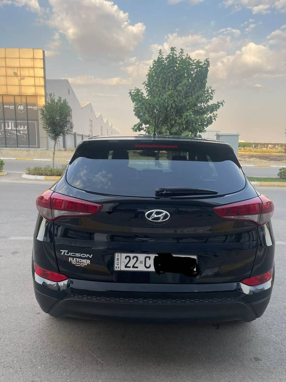 هوندا توكسون موديل ٢٠١٨ مواصفات امريكي لون اسود  محرك ٢.٠ سيارة ومواصفات گير عادي اوتو تراكشن بيها ستيرن فوليوم تحديد سرعة جامات اوتو ٤ طايرات جديد سنوية جديد او سنوية بي اسمي محرك گير بشرط موو مفتوح سيارة بيها قطعتين صبغ بدون دواخل سونر موجود بل منشور سعر ١٥٥ او مجال مكان سليمانية شارع سالم *********** السليمانية, العراق
