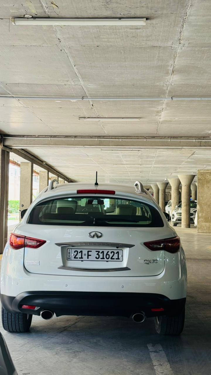 سلام عليكم انفنتي QX702016  خليجي مكفولة كفالة عامة السيارة جديدة وضع شركة حتى الصدر مال شركة ماشية 100 رقم سليمانية دولي مكان السيارة بغداد  السعر 21500 دولار وبيها مجال الاستفسار ***********

