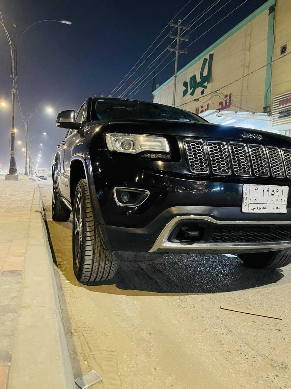 السلام عليكم ورحمة الله وبركاته . جيب (لمتد) 2014خليجي مكفوله كفاله عامه فوول مواصفات لون اسود بنورامه حساسات اماميه و خلفيه گيرموس تدفئه كشنات امامي خلفي شاشه كبير جنطه كهرباء تشغيل ع بعد ٣بصمات جگات خلفي امامي تحكم ستيرن خلفي امامي تدفئه ستيرن كشنات جلد ويلكب ٢٠ تخم تاير جديدلايت زنون اصل رقم بغداد مشروع وطني بأسمي .
السياره ب واقع احله من الصوره 
السعر ٢٢٥
رقم صاحب السياره ***********
مكان السياره كربلاء
