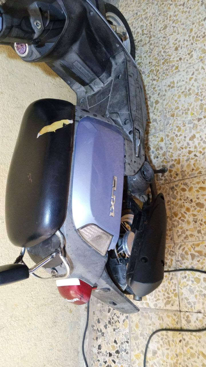 سلام عليكم  بوليس للبيع باله دراجه شلعته تشلع شلع بوشه 55بلادي برغي ما مفتوح بيها بيه تزويد كم شغله نضيفه دراجه ما مفتوحه سعر900 مجال قليل. ***********

