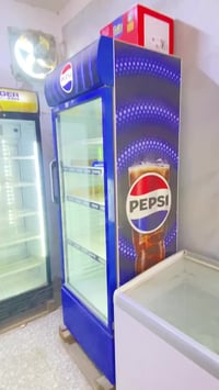 اسواق للبيع الشارع بين الكماليه والرئاسة شارع الروضه 07737228916 الاست...