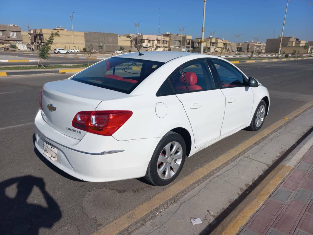 شيفروليه كروز  Chevrolet Cruze
الموديل 2017
رقم السيارة | شمالي أربيل 
موقع السيارة | كربلاء المقدسة 📍
السيارة وارد خليجي ✅ 
بأسم الشركة ضمان كفالة وتحويل مباشر ووكالة  
منظومة زنون  ⚠️ 
المواصفات 🔰 
أرضية جلد ✅ 
مقاعد جلد ✅ 
شاشة كبيرة الحجم ✅
شاشة أعطال ✅ 
كير جديد ✅ 
محرك جديد ✅ 
تحكم استيرن جهتين ✅
نافذة ups✅
تحكم مري كهربائي✅
جرص احزام الامان✅
جرص 120✅
صندوك بصمة✅
مانع انزلاق 
كشاف ضبابي خلفي
وبقية المواصفات المعروفة 🔹***********
