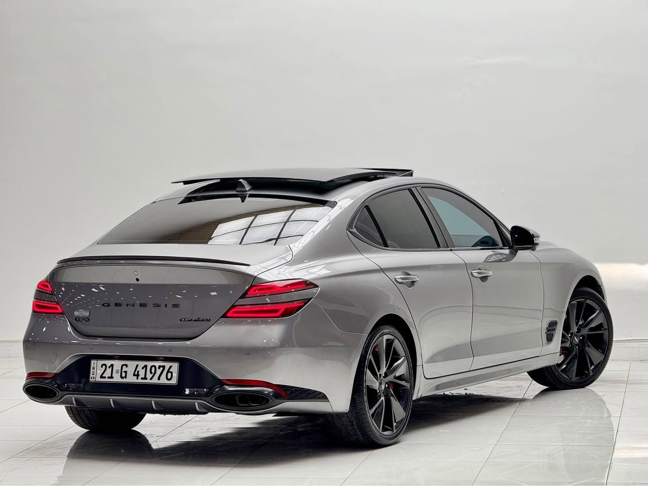 ❤️‍🔥للبيع❤️‍🔥
💥جينيسس جي ٧٠ 💥
موديل// ٢٠٢٢           
ماشي// ٤٥ الف ميل
حجم محرك// ٦ سلندر  مكينة ٣.٣ توين توربو🚀 

💰سعر  سيارة 🔥💰 ٢٤٥ ورقة💰 و بي مجال بسيط للشراي

❌ملاحظة//⬇️
سيارة بدون صبغ فقط شبر بالجاملغ امامي بي تعديل بارد باقي سيارة مكفوللل 💯 سونار موجود مال سيارة

❌ حالة ارباكات سليم كلة بلادي💯

📍مكان سيارة// اربيل - شارع ١٠٠ م معرض فجر الخليج

☎️رقم تليفون// 
كورك:- ***********
اسيا:- ***********

مواصفات ⬇️ (بريستيج  يعني اعلي فئة😍)
پانوراما
داتاشو
٥ كاميرات (٣٦٠ درجة)
رادار ٣٦٠ درجة(امامي + خلفي + مراية)
كشنات بقلاوة + سقف شامو الكنتارة
حساسات امامي + خلفي
كشنات تدفئة + تبريد
‏ Key Card موجود 
ستيرن هيتر
تشغيل عن بعد
صندوك ذكي
٥ وضعية قيادة (Costum-Eco-Sport-Comfort-Smart)
سيستم سماعات Lexicon
‏ Auto Hold 
بريك كهربائي
شحن وايرلس
بعد بيها مواصفات هواية🤍 أربيل, العراق
