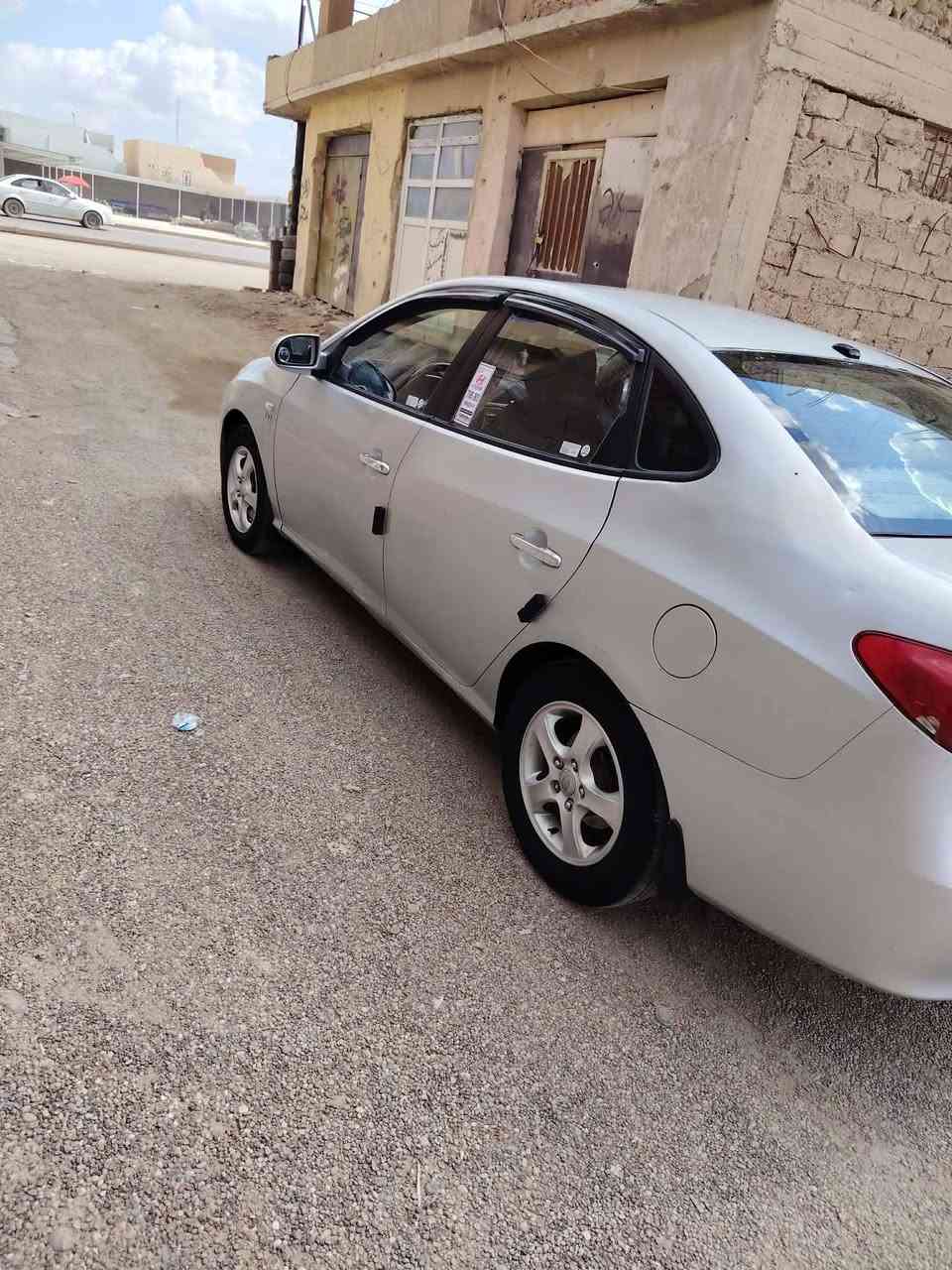 سياره للبيع افانتي ادوات ادوات كير محرك جديد تبريد تدفئه شغاله كهربايات كلها شغاله  مانقصها اي شي المكان السعر 44 وبيها مجال مكان صلاح الدين الاتصال علا رقم ***********
