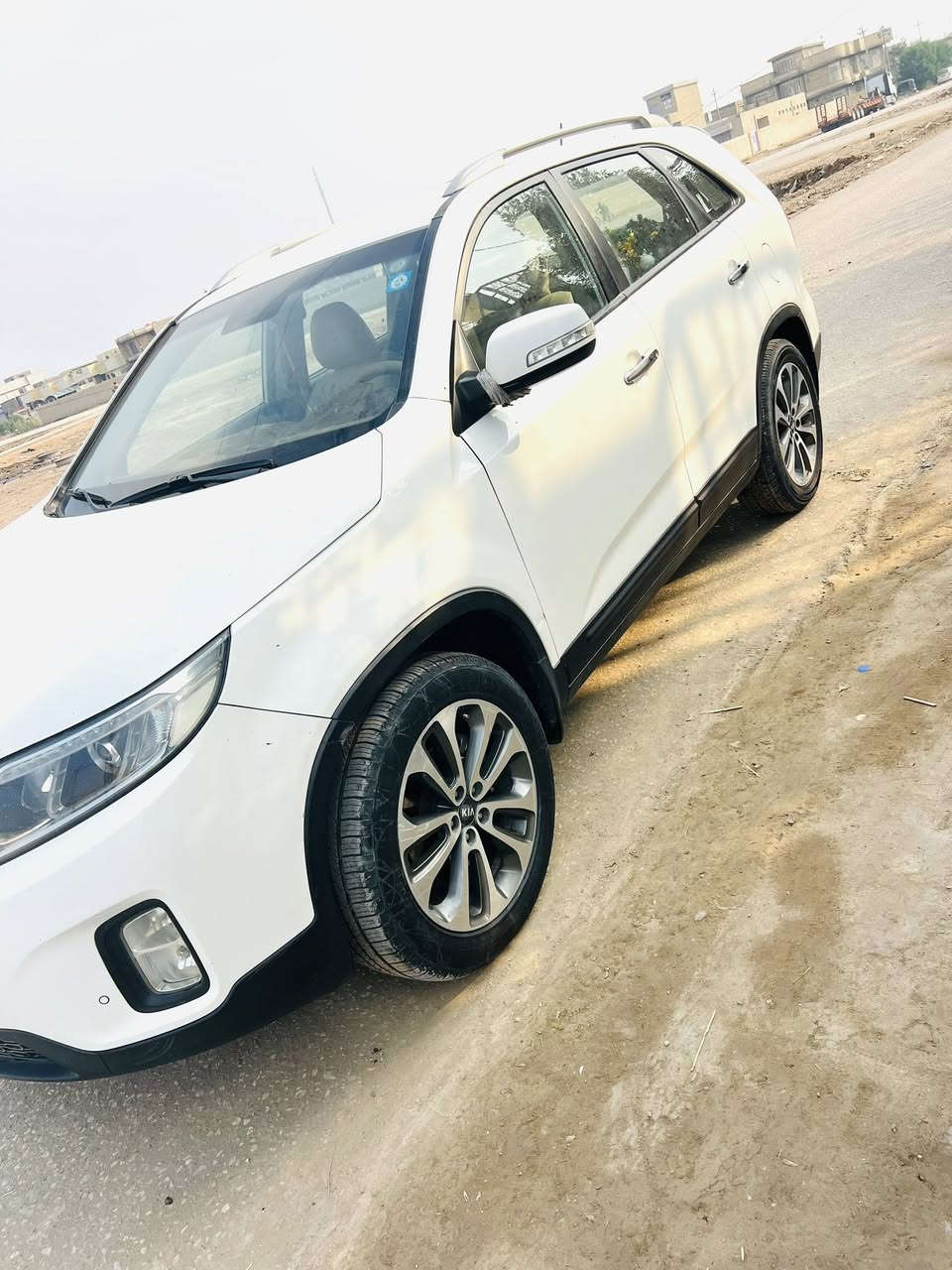 السلام عليكم اخواني سورنتو موديل 15 مكينه 6جديده بدون تبديل بدون صبغ مكفوله فقط بارد بسيط جداا ممبين وشخط بسيط  
رقم بغداد بسمي   سنويه لل28 العنوان الشوملي***********
