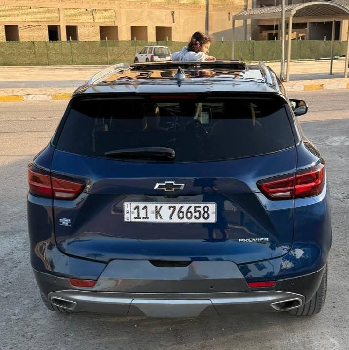 شوفر ليت بلايزر بريمير 2023 
 فول فول كلشي مواصفات بيها للأخير 
 هاذا حادثه صورها كامله 
محرك كير واير بشرط مامفتوح 
سيارة حيل نظيفة كلشي عل بلاد جديد 
سنوية هزة كلشي جديد مدفوع لـ
باسمي السنوية بشرط تحويل وغرامـة
سيارة مابيـها دينار مصرف كامل من كل نواحي
العنوان بغداد قرب ملعب الشعب او الدوره 
رقم صاحب سيارة ***********
