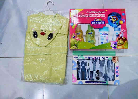 عرض خاص🔥🔥🔥
 سيت شامبو كودومو او نونو مع برنص حمام طفل مع سيت عنايه مكون من 12 قطعه بسعر 25الف فقط 
 بيت الطفل
كل ما يحتاجة طفلك 
العنوان (محاويل-حي المشتل-خلف البستان-مجاور عقارات علي حاتم)
للطلب مراسلتنا على الواتساب ‏‪‏‪***********‬‏
يتوفر توصيل مجاني لقضاء المحاويل من الساعه 12 ظهراً الى 3 ظهراً ❤
وايضاً يتوفر توصيل لجميع محافظات العراق 🤍🔥
