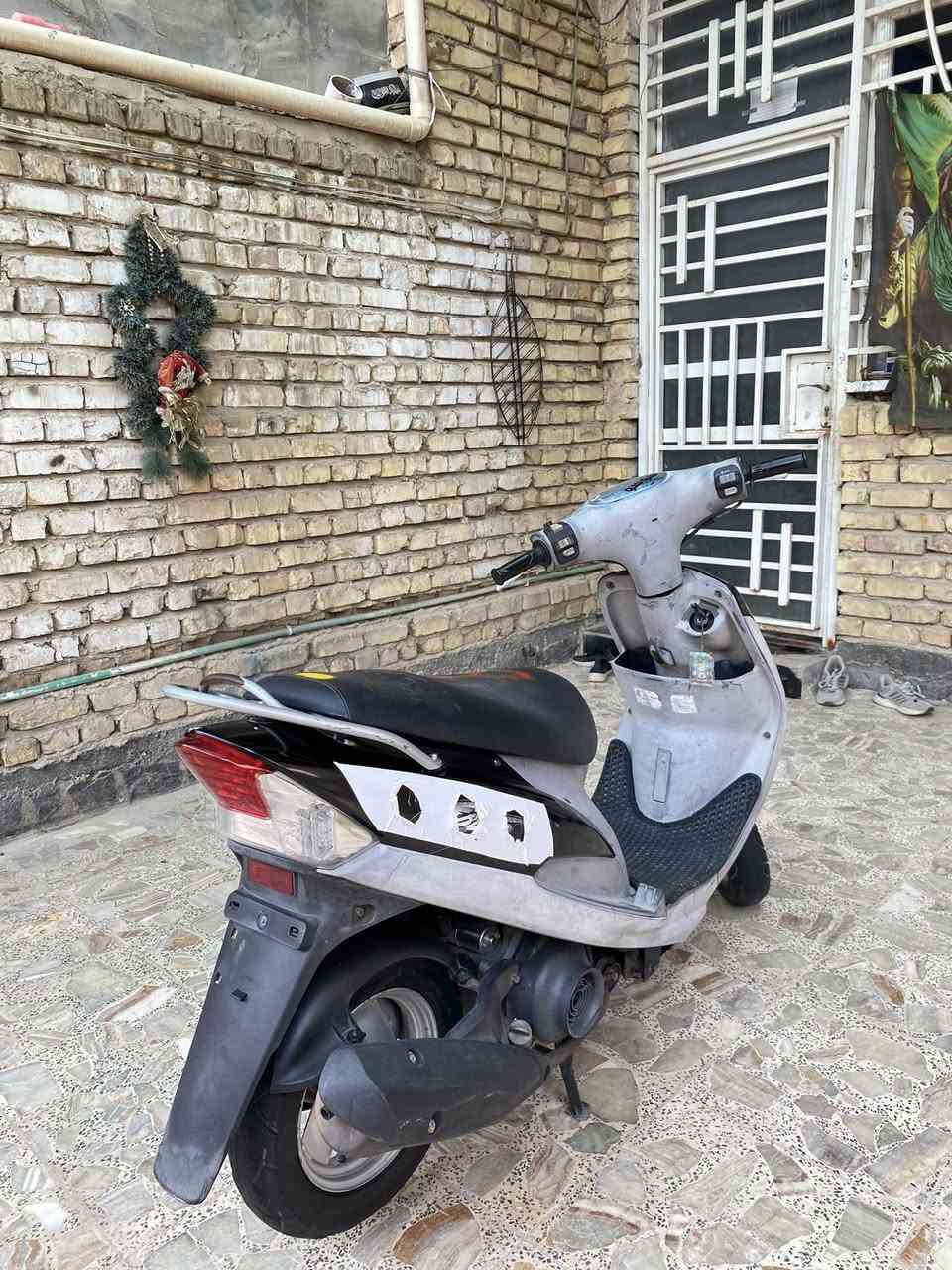 السلام عليكم 
ماكس منغولي للبيع.  دراجه رمبه صارله تقريباً شهر  من طالعه وصل معرض موجود .  مكفوله كفاله عامه مكينه شلعه ومشي فووول ختم واحد ويه لمكينه . كهربائيات كله شغاله  جاهزه للخيرر سعر ٨٥٠ وبيه مجال قليل مكاني طوريج  ***********
