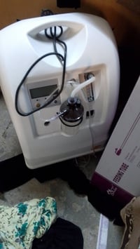 مولد وكسجين مستعمل ساعدين فقط البيع 07709384593
