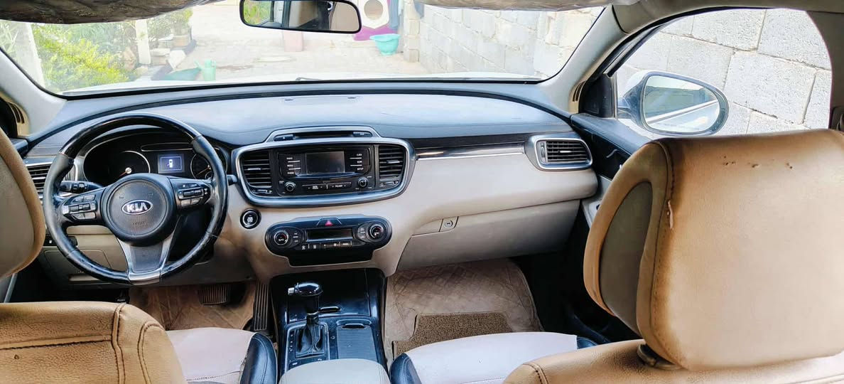 سورنتو ٢٠١٦ خليجي اربعه سلندر السياره بيه ٥قطع صبغ ابيع احزام السياره جاهزه كيرمكينه حداديه تخم تايرتبريد٣ قطع ٧ راكب السياره جاهزه مكان السياره كربلاء للستفساراتصل ***********
