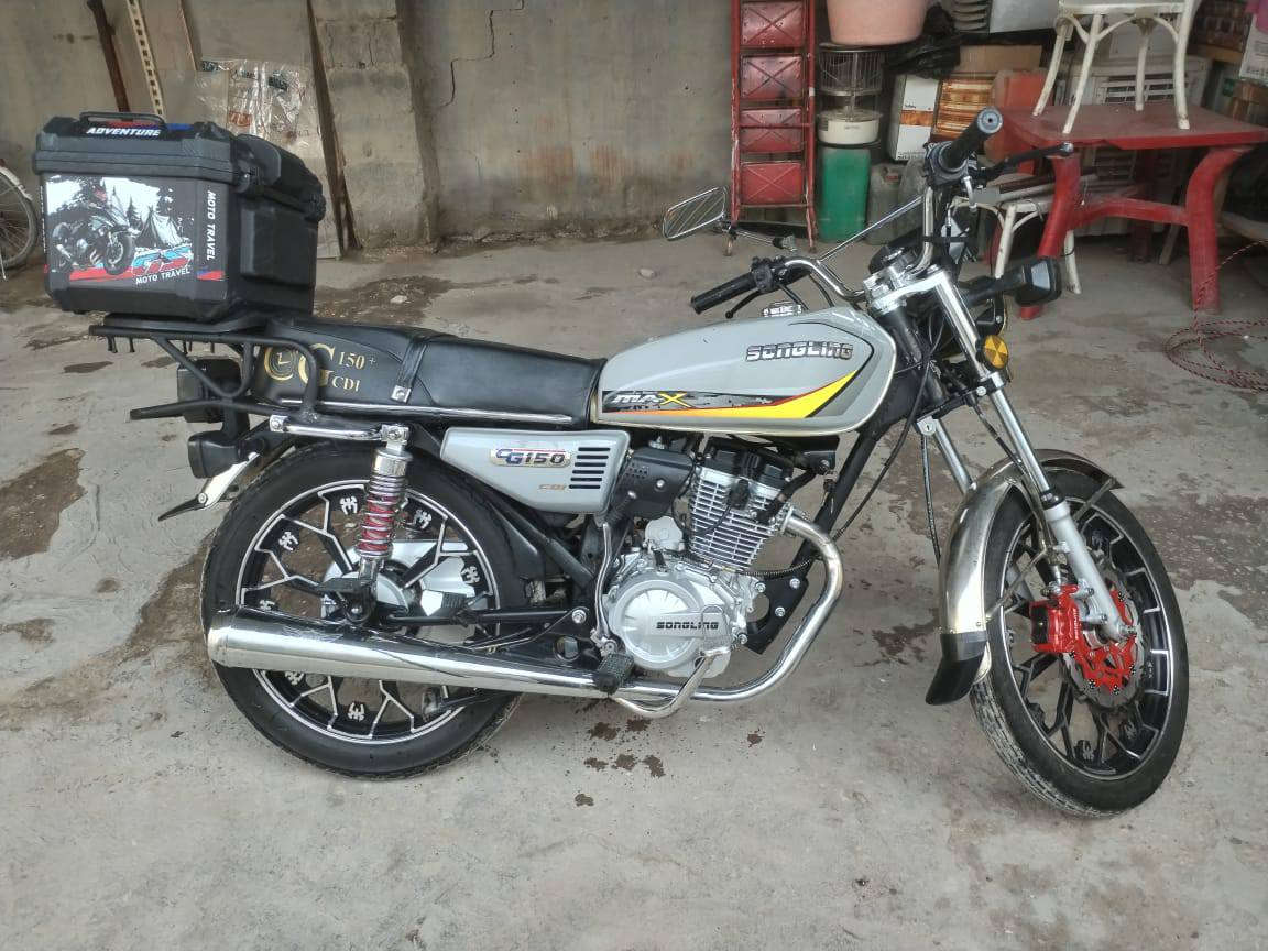 البيع سيفان موديل2024 جديدة وراق سكنر 700وبيهة مجال لتصال واتساب***********
