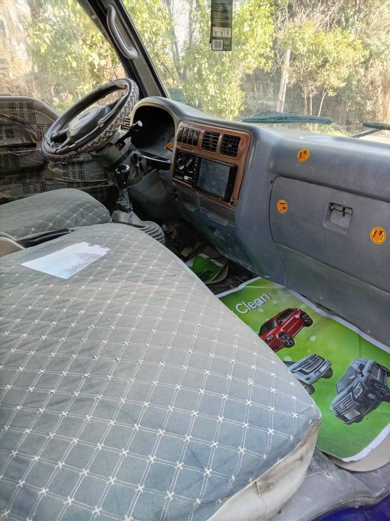 السلام عليكم للبيع كيا ام عيون موديل 2002 رقم الانبار نكليزي سنويا 30 محرك كير اكسن  شواصي صدر كهريات كلاه شقاله سياره وضع شركة بلادي سعره وبيه مجال ***********
