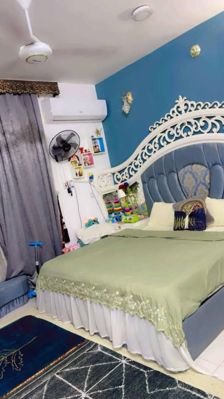 🏡 دار مميز للبيع – موقع حيوي واستثماري
📍 الموقع: خلف المحكمة الجديدة
قرب مطاعم الجمجمة – فرع سنتر بندقة
📐 المساحة: 220 م²
🏗 البناء: طابقين – جاهز من كلشي
✨ المواصفات:
3 غرف نوم
صالة
مطبخين (حار + بارد)
هول علوي + هول سفلي
3 صحيات
طارمة
📄 الوضع القانوني:
معاملة تطويب منجزة
مستلم قصاصة رقم وتاريخ
✅ موقع ممتاز
✅ بناء حديث
✅ مناسب للسكن أو الاستثمار
📞 للاستفسار:
***********
