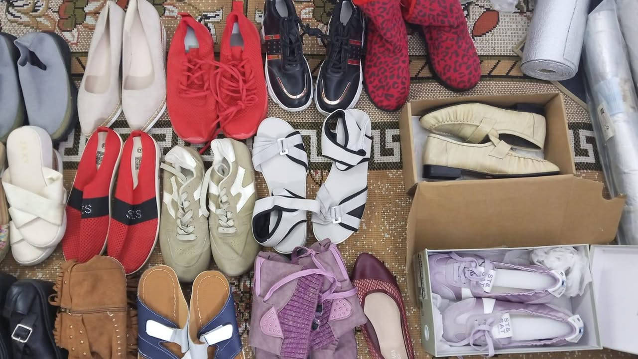 شلعة احذية قطعة على 5
حوالي30 زوج


**إذا كنت صاحب هذا الإعلان وتريد حذفه لأي سبب، رجاءا أرسل رسالة إلى الدعم الفني**