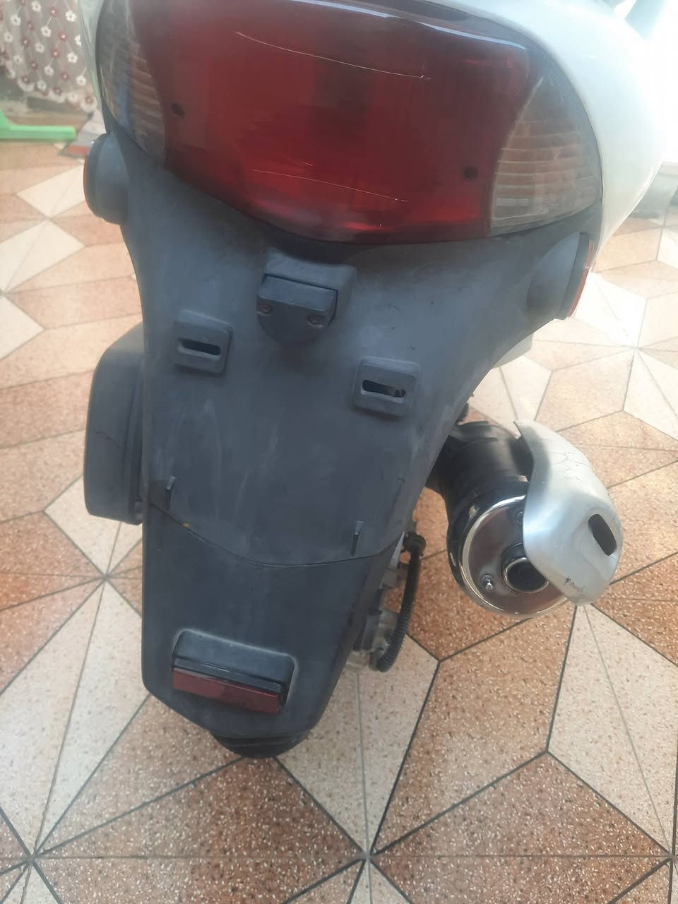 السلام عليكم دراجه كموكه البيع دراجه جاهزه من كلشي دراجه مال جناي برغير ما ناقصه الرقم *********** المكان حله
