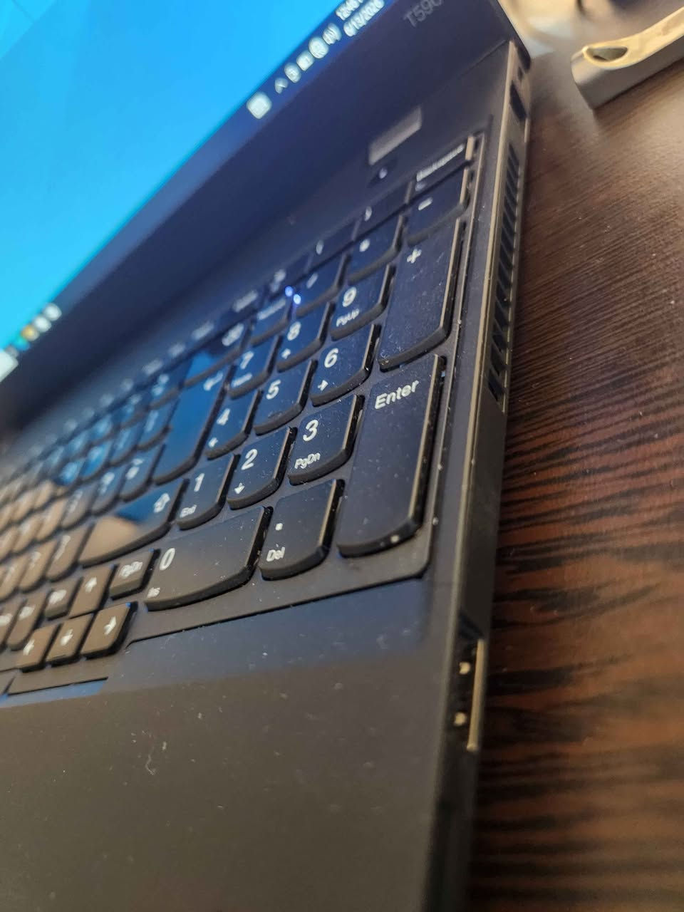 السلام عليكم 
لابتوب لينوفو T590 Thinkpad
Core i5 gen 8
Ram 8 ddr4 
Ssd 256 nvme
15.6 FHD 
بطارية ٤ ساعات 
السعر ٢٨٥ الف
ضمان شهر 
تواجد اربيل 
موجود توصيل للمحافظات أربيل, العراق


**إذا كنت صاحب هذا الإعلان وتريد حذفه لأي سبب، رجاءا أرسل رسالة إلى الدعم الفني**