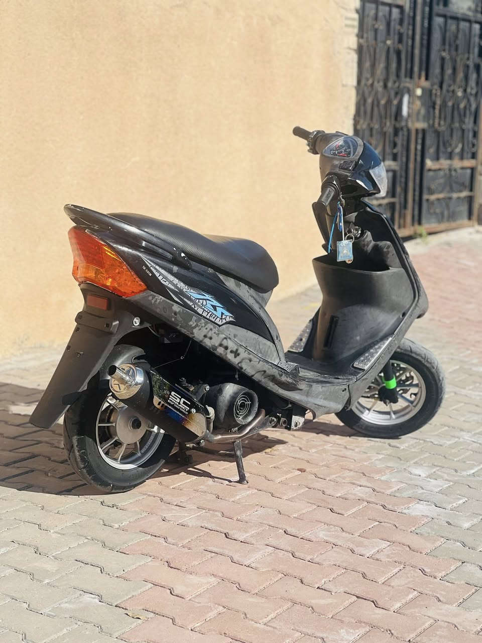 للبيع ماكس عدله بوشه ٤٩معدل فول شلع اذا ما تعلك بيك مرجوعه مفوله الدراجه ملحه فول موصفات وياله رياضي صلانصه رياضي السعر اتصل ودلل ***********
