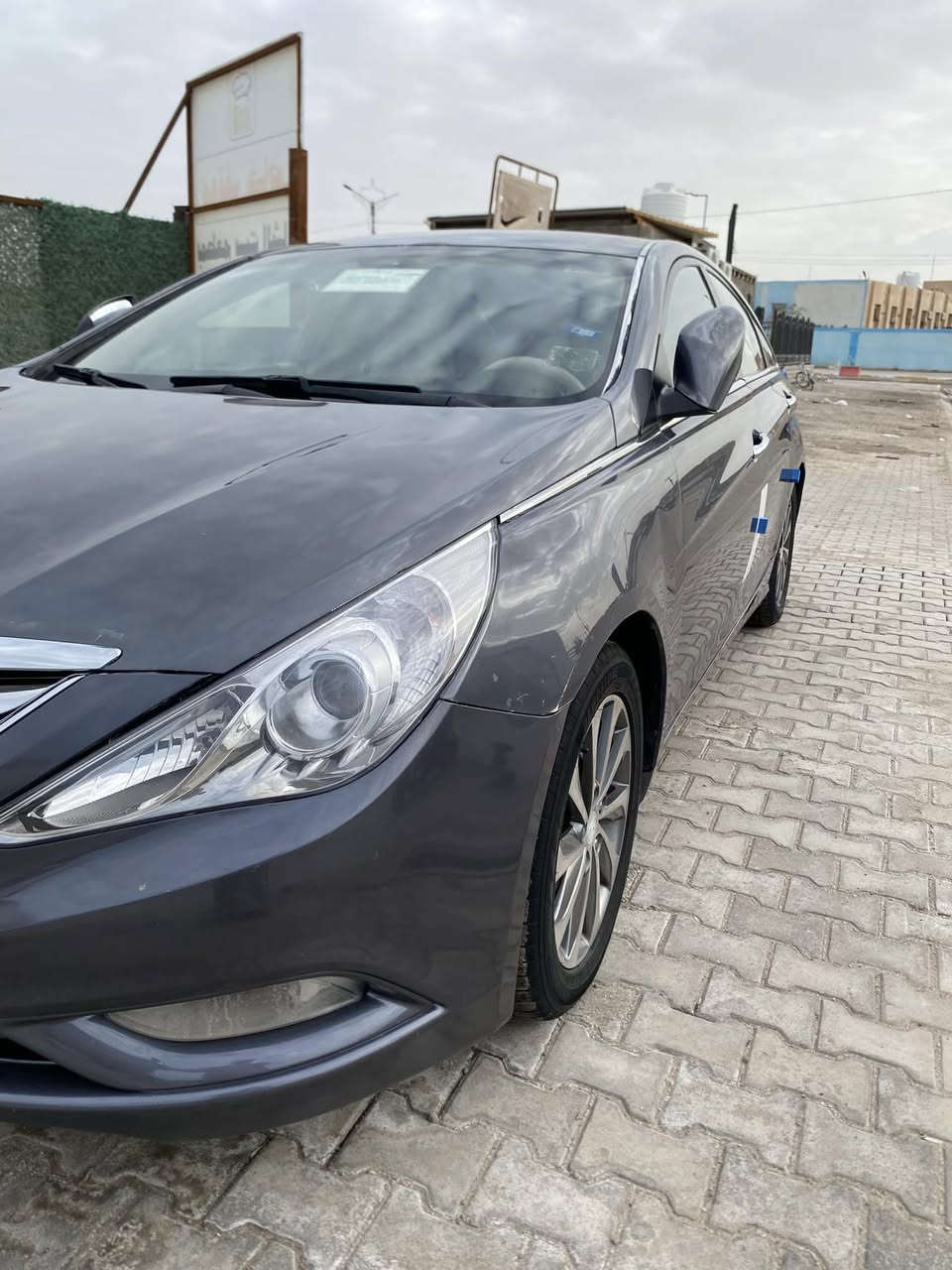 للبيع سوناتا 2013 خليجي 
سياره كفاله فتح ضربه تبديل عدا رشه نص جاملغ امامي 
مكينه كير حداديه تخم تاير كله شرط سياره جاهزه من كلشي 
تبريد قطعتين حساس مري شفط ويل كروم شاشه كامره تحكم فول ماشيه 200 رقم مثنى بسمنا سنويه ل 30
السعر 115 وبي مجال لشراي 
***********
مكان السياره السماوه
