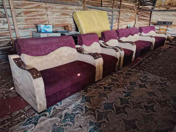 تخم ١٠ مقاعد نظيف السعر ١٦٠رقمي ***********
